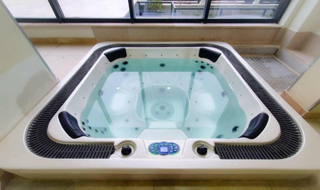 Alezzi Luxury Apartment Spa Resort Piscina Incalzita Sauna Parking Năvodari Exteriör bild